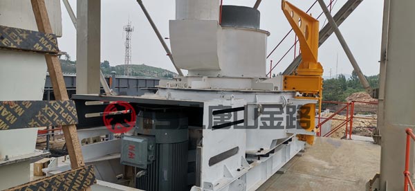 錘破、對輥破、立軸沖擊破三種制砂設備優(yōu)劣對比