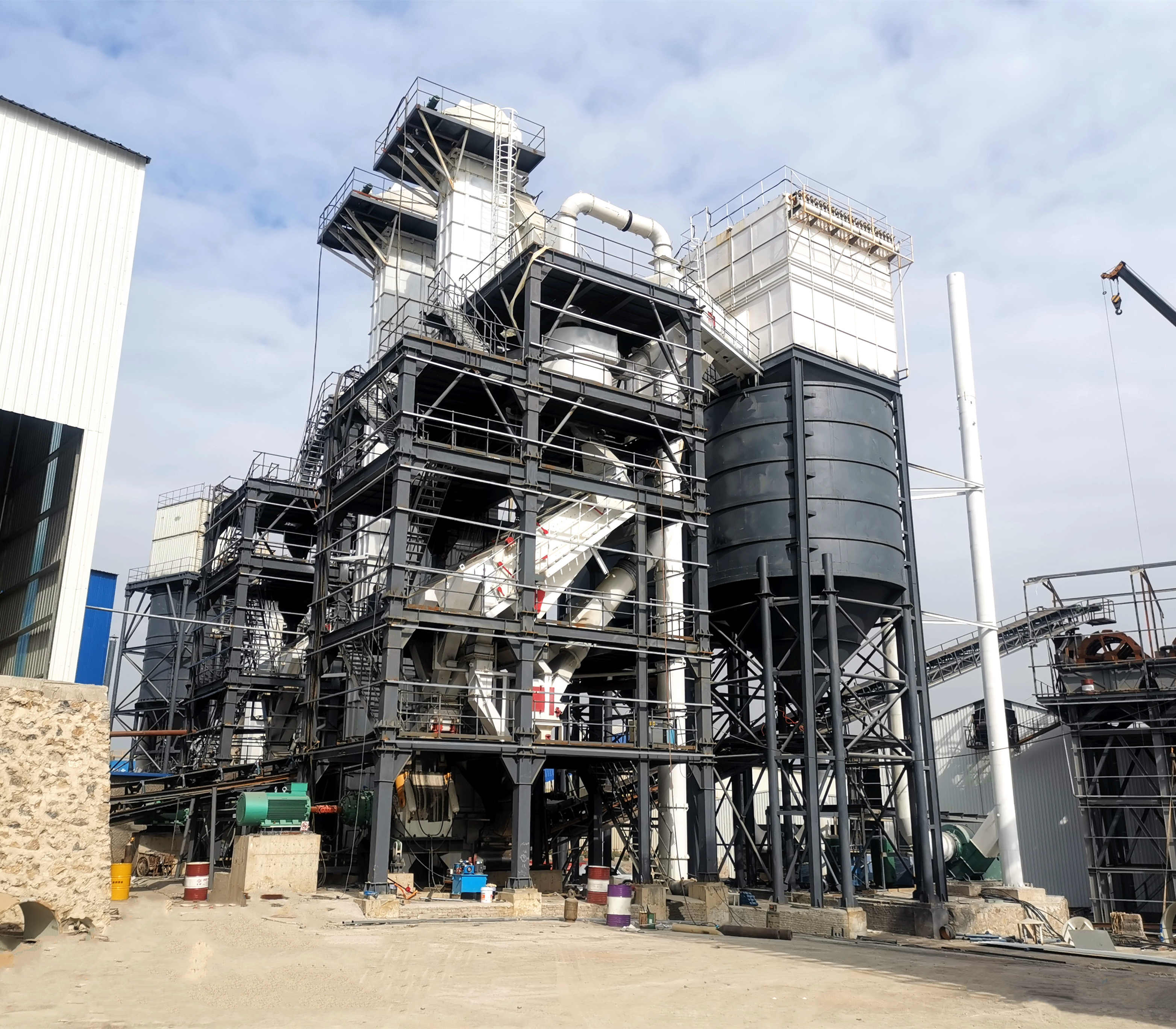 塔樓式制砂生產(chǎn)線（制砂樓），實現(xiàn)生產(chǎn)空間的最大化利用